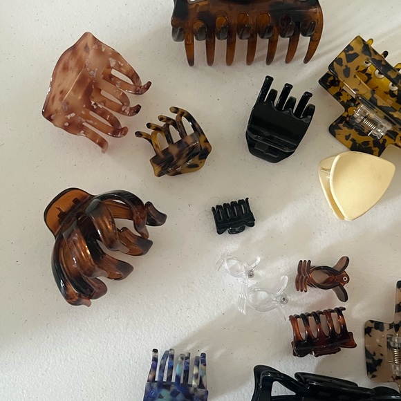 Assorted Hair Claw Clips - Picture 3 of 4